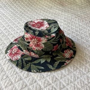 American Eagle Floral Print Bucket Hat